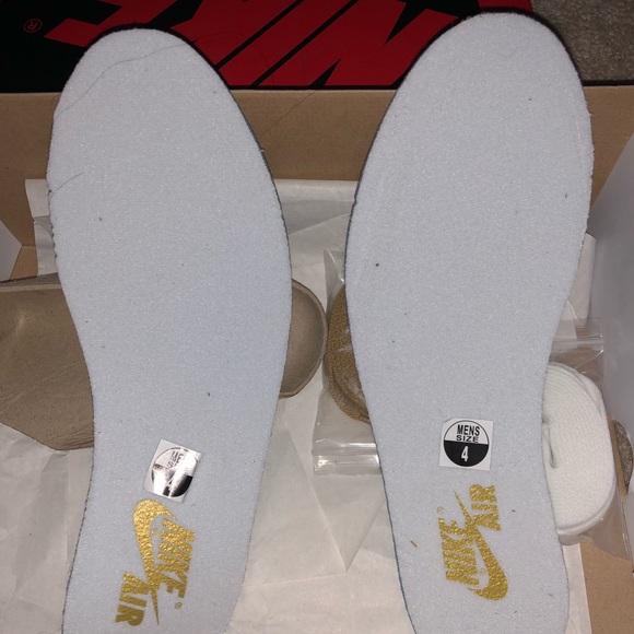 Air Jordan Retro 1 high  OG NRG gold toe size 4/36 - Picture 4 of 8